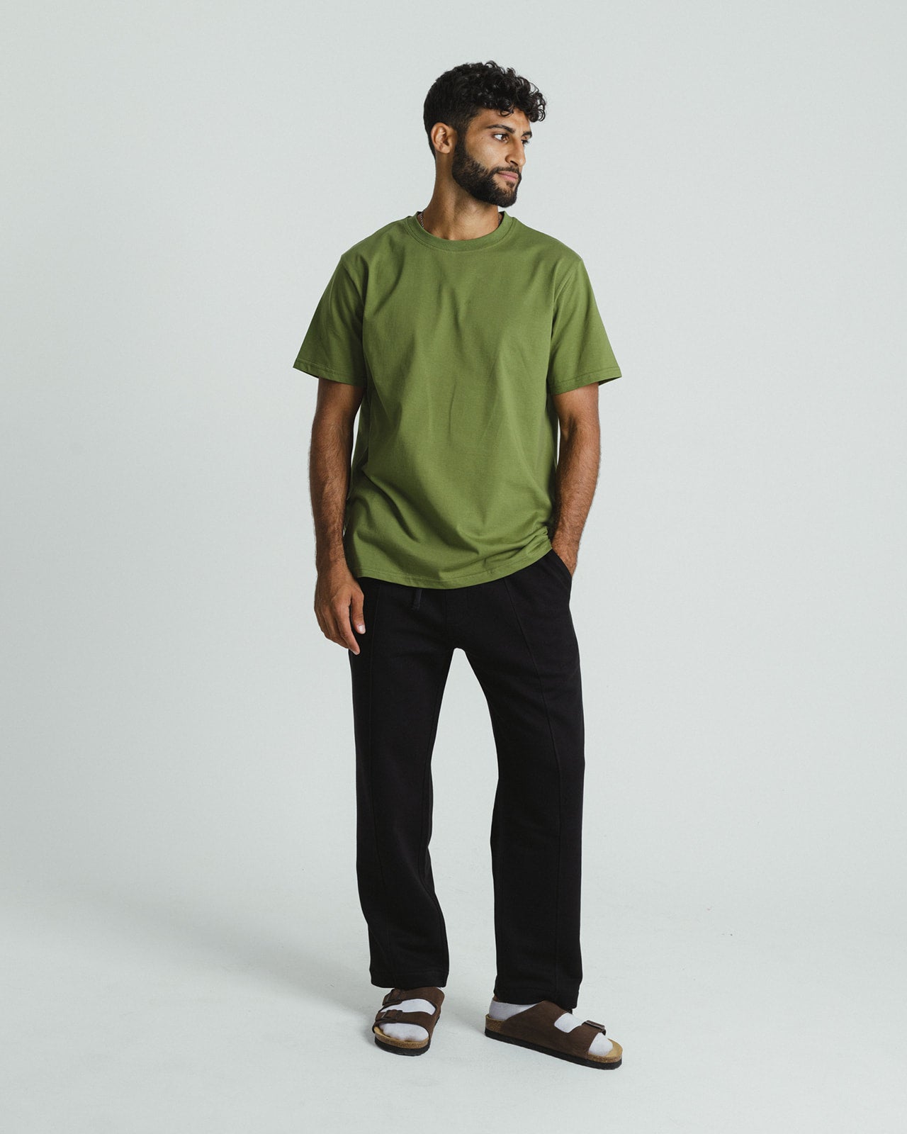 BASIC RELAXED OLIVE T-SHIRT