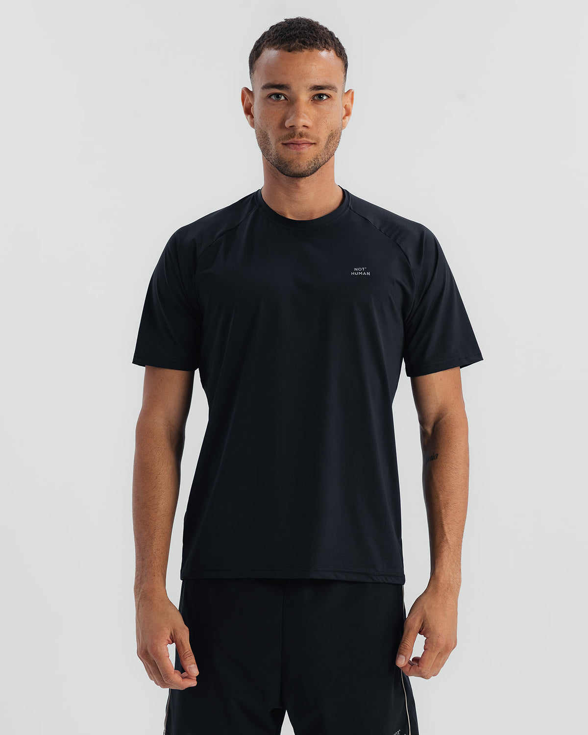 Linear Raglan Tee - Black