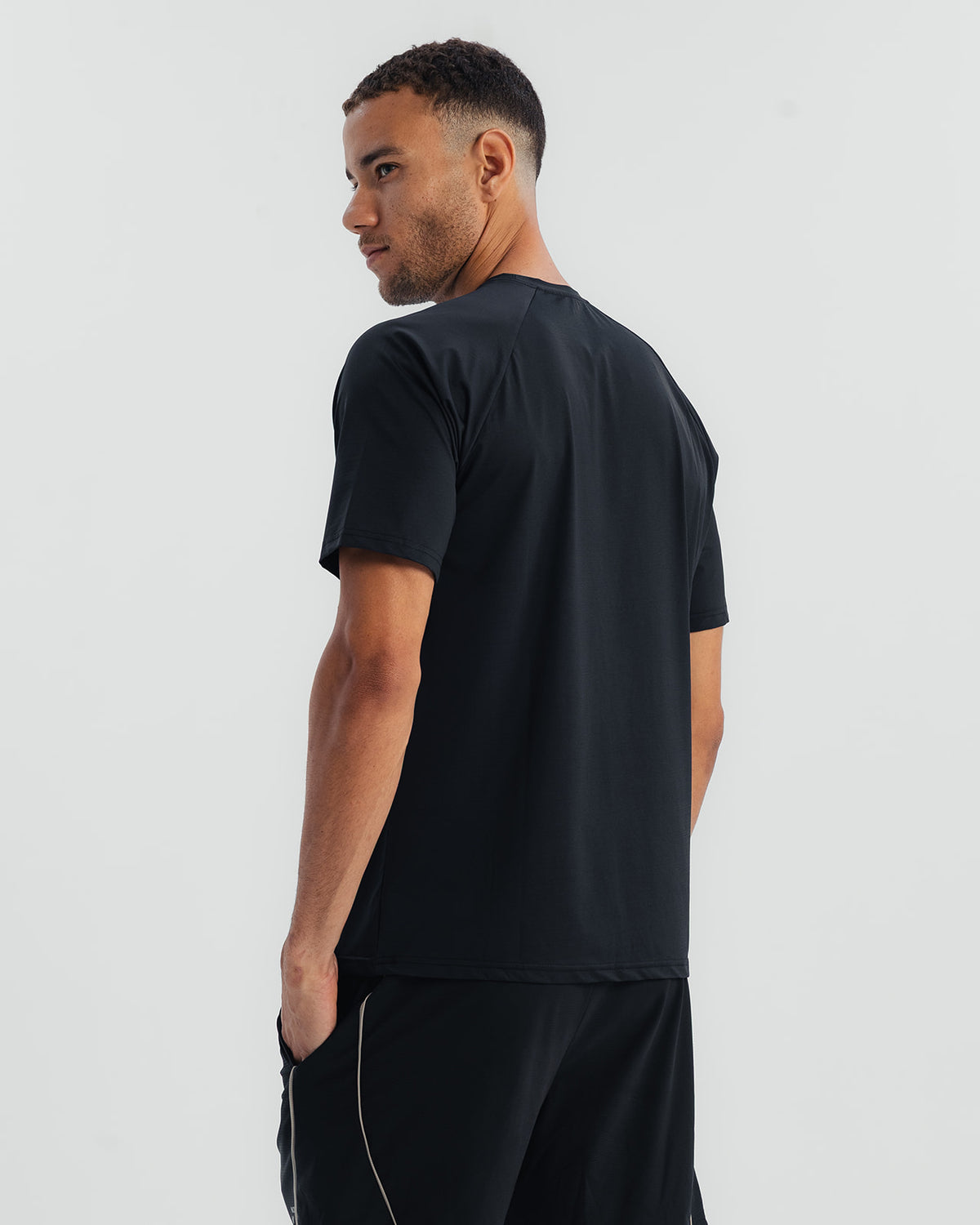 Linear Raglan Tee - Black