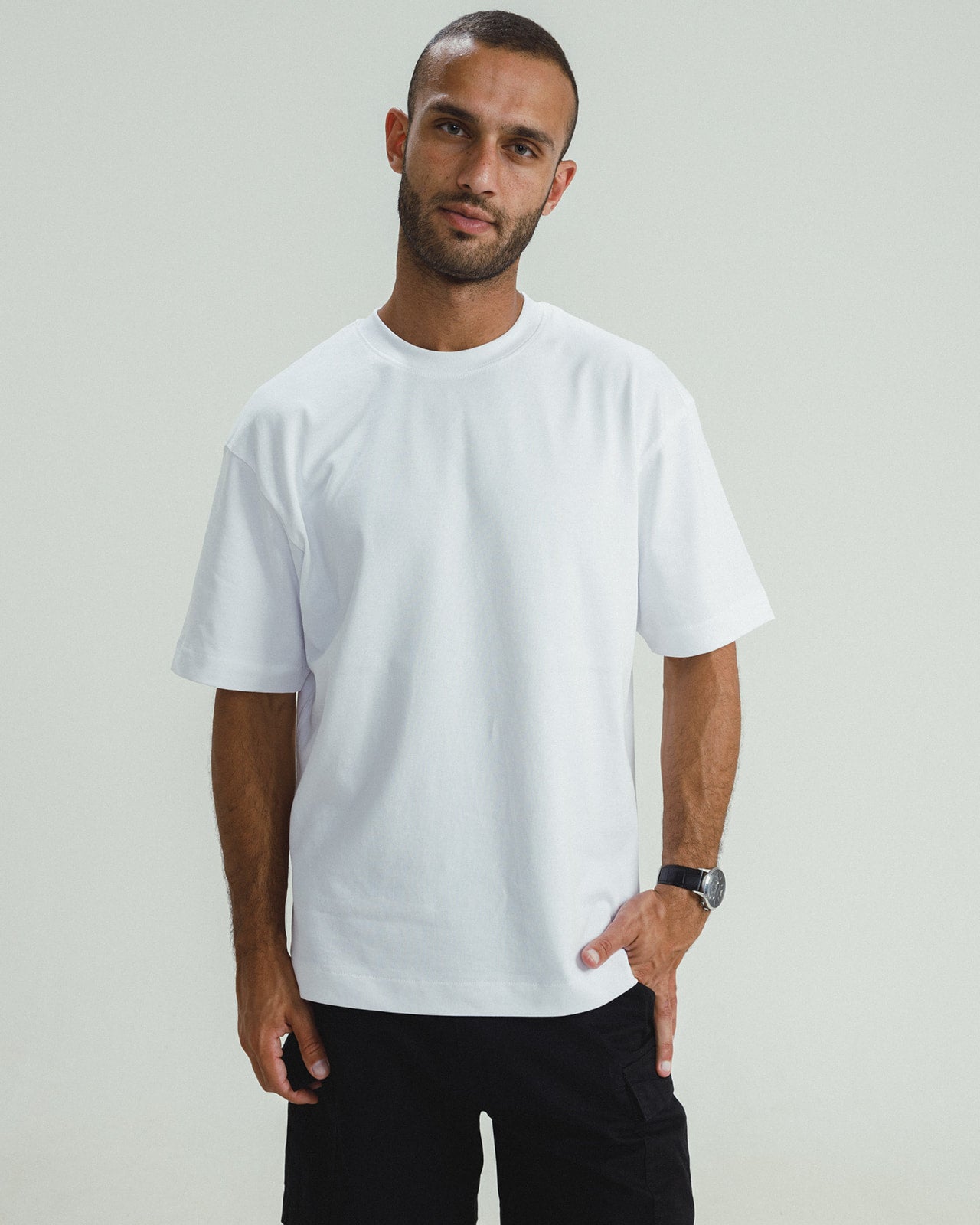 BASIC OVERSIZED WHITE T-SHIRT