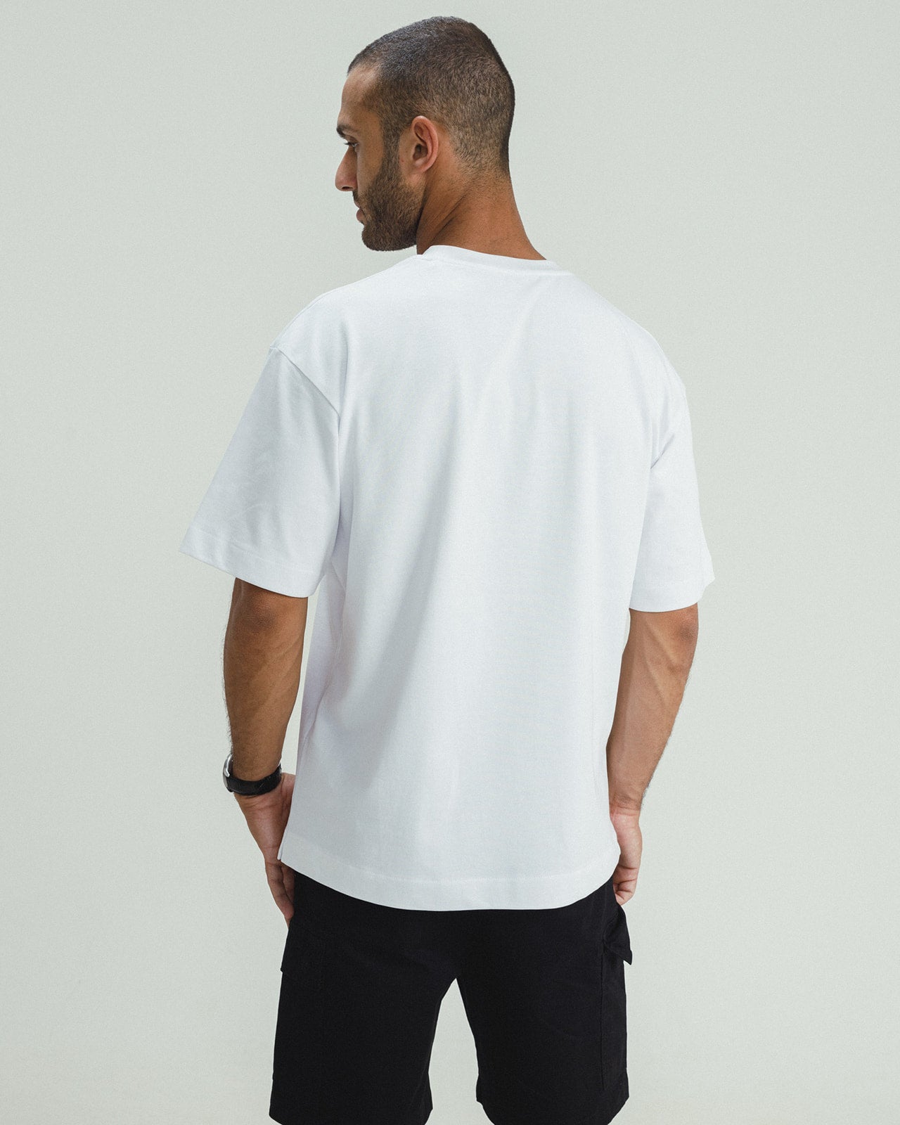 BASIC OVERSIZED WHITE T-SHIRT