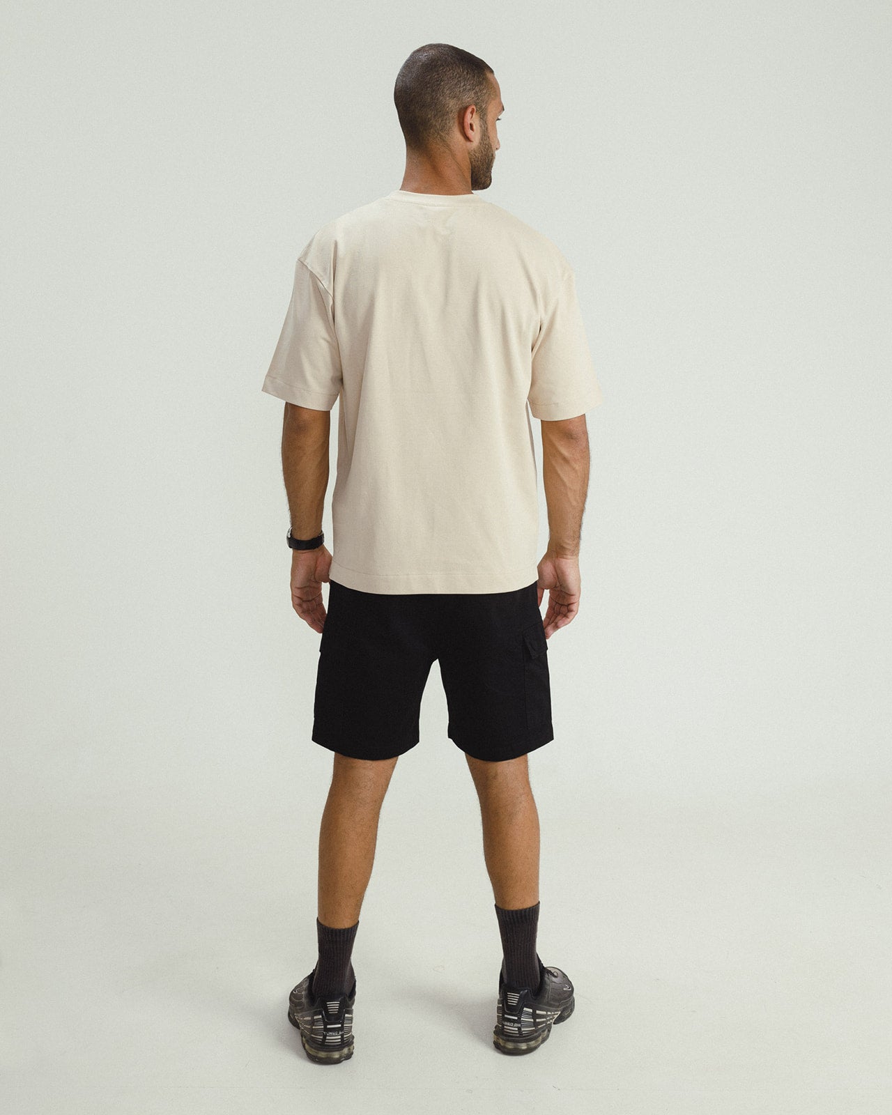 BASIC OVERSIZED BEIGE T-SHIRT