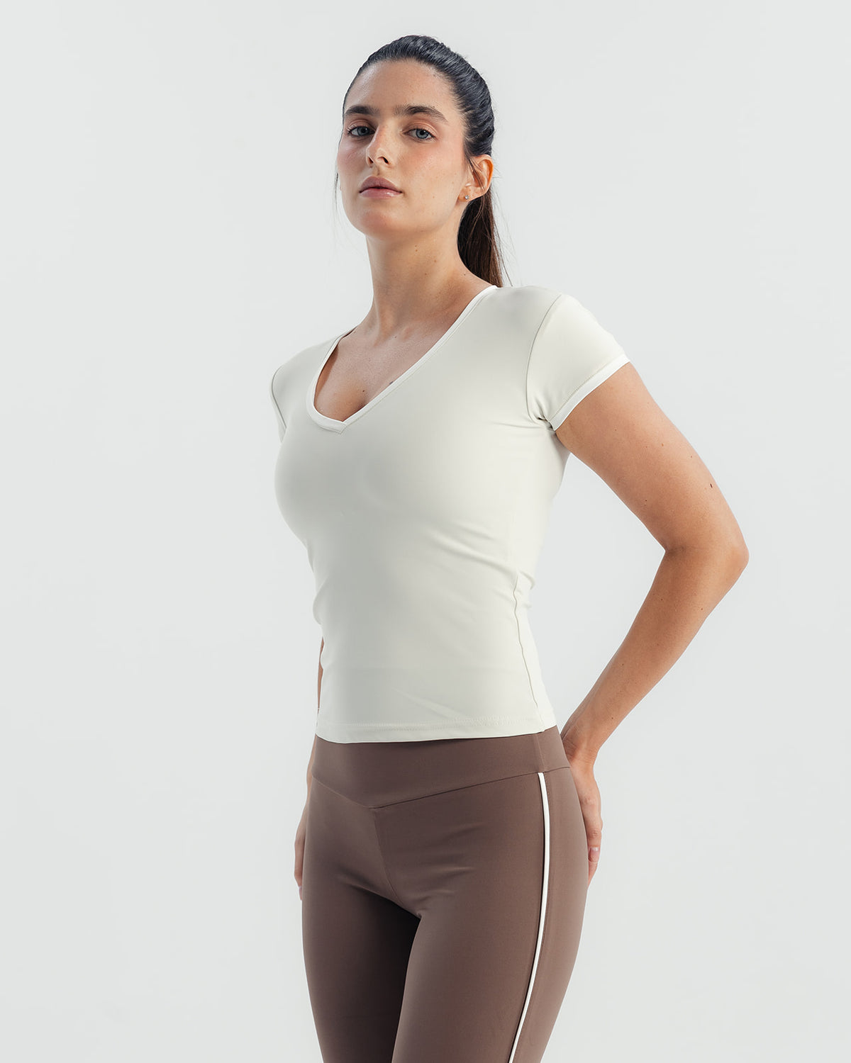 Soft Stretch Piping V-Neck T-Shirt - Offwhite