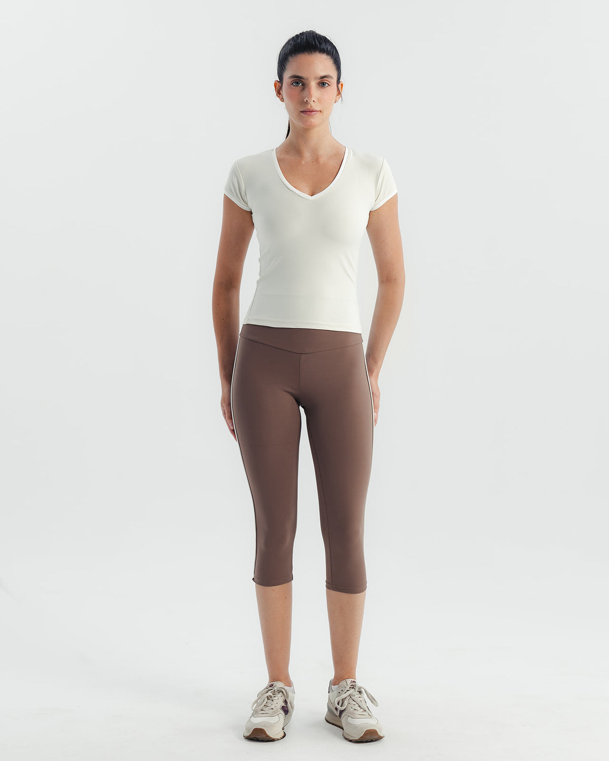 Soft Stretch Piping V-Neck T-Shirt - Offwhite