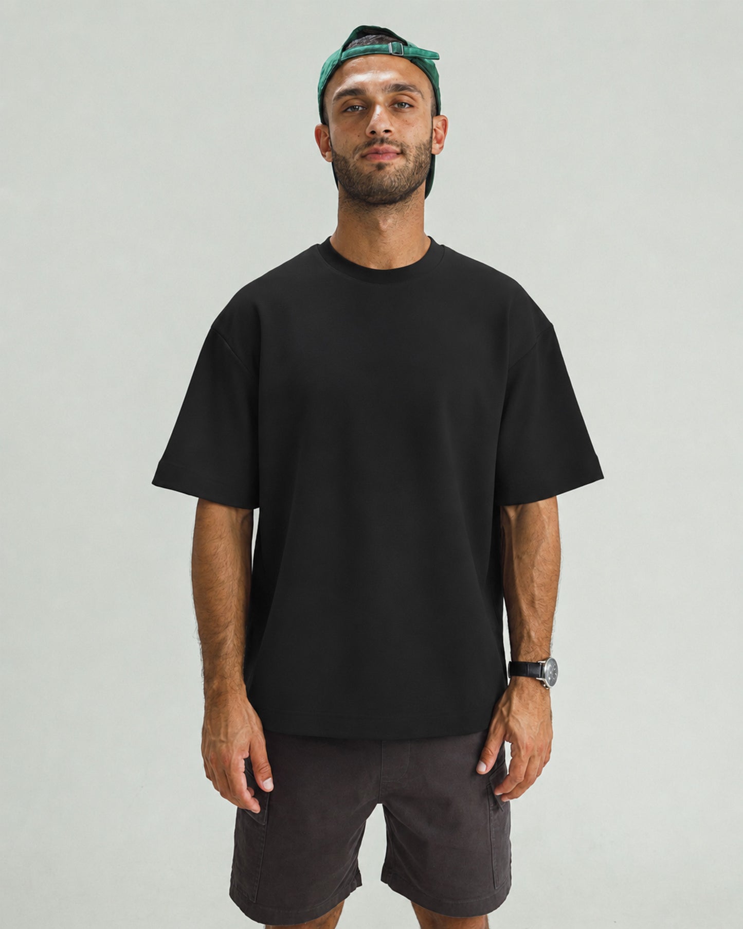 BASIC OVERSIZED BLACK T-SHIRT