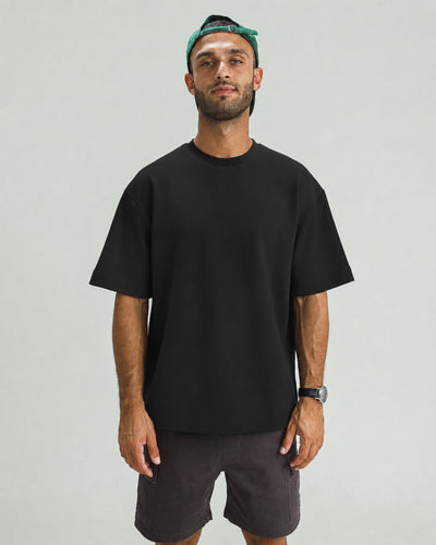 BASIC OVERSIZED BLACK T-SHIRT