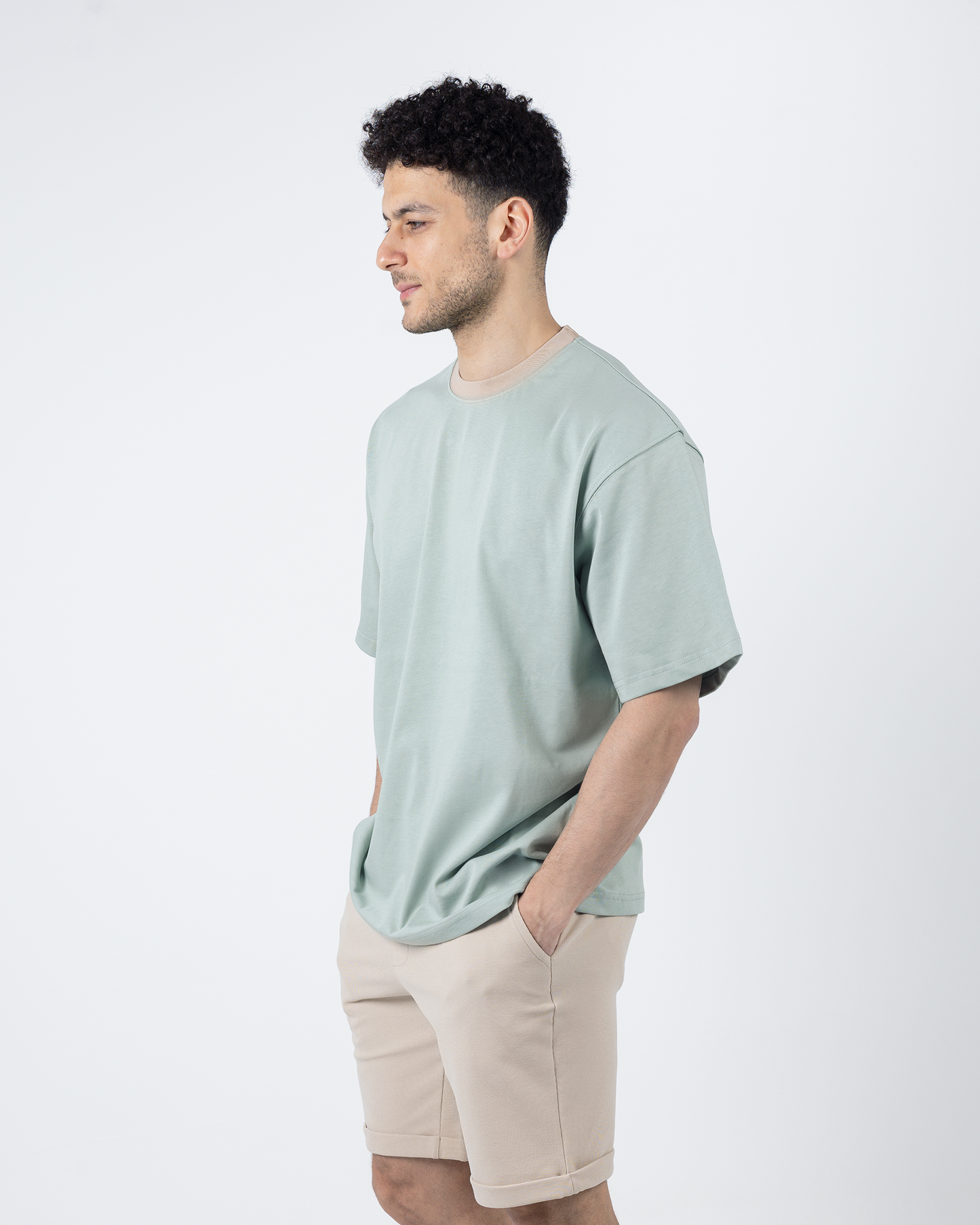 Oversized Mint T-Shirt – Contrast Beige Collar