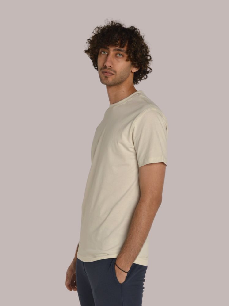 Basic - High Neck - Relaxed Creamy T-shirt